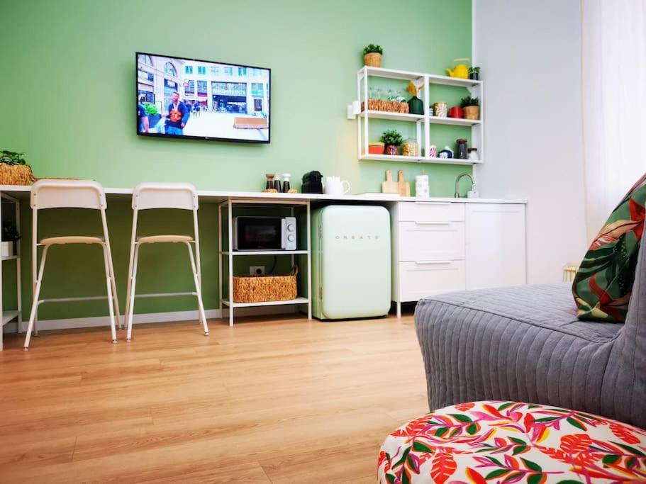 밀라노 Sunny Flat 50 Meters From The Metro 아파트 외부 사진