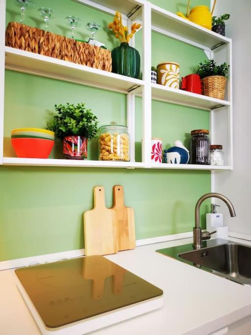 밀라노 Sunny Flat 50 Meters From The Metro 아파트 외부 사진