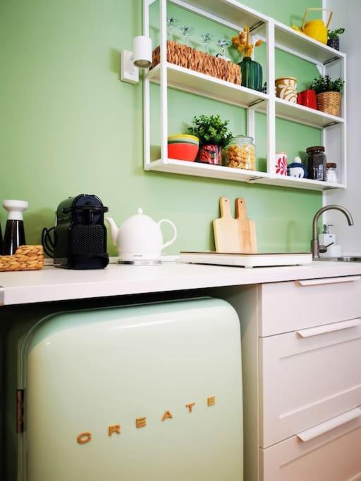 밀라노 Sunny Flat 50 Meters From The Metro 아파트 외부 사진