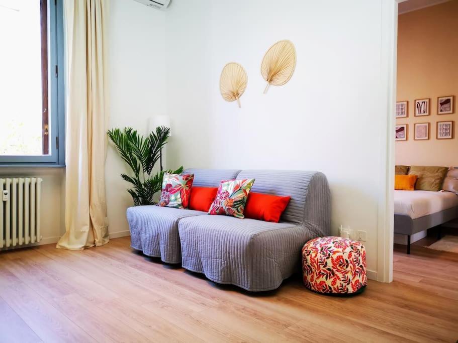밀라노 Sunny Flat 50 Meters From The Metro 아파트 외부 사진