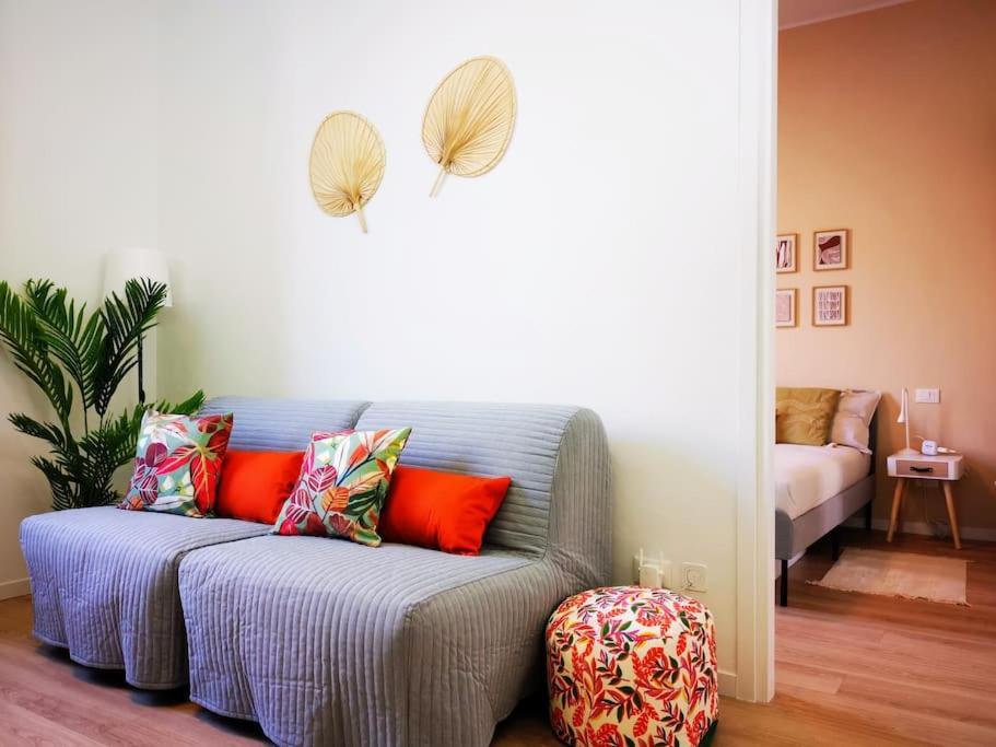 밀라노 Sunny Flat 50 Meters From The Metro 아파트 외부 사진